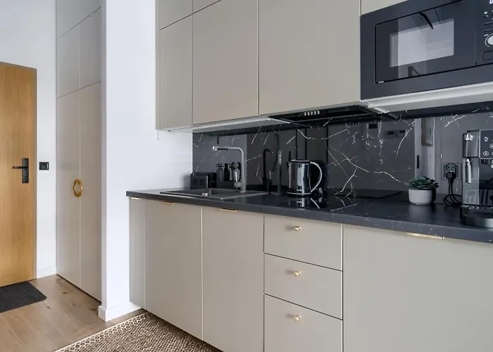 Hevenia, Sun & Snow *